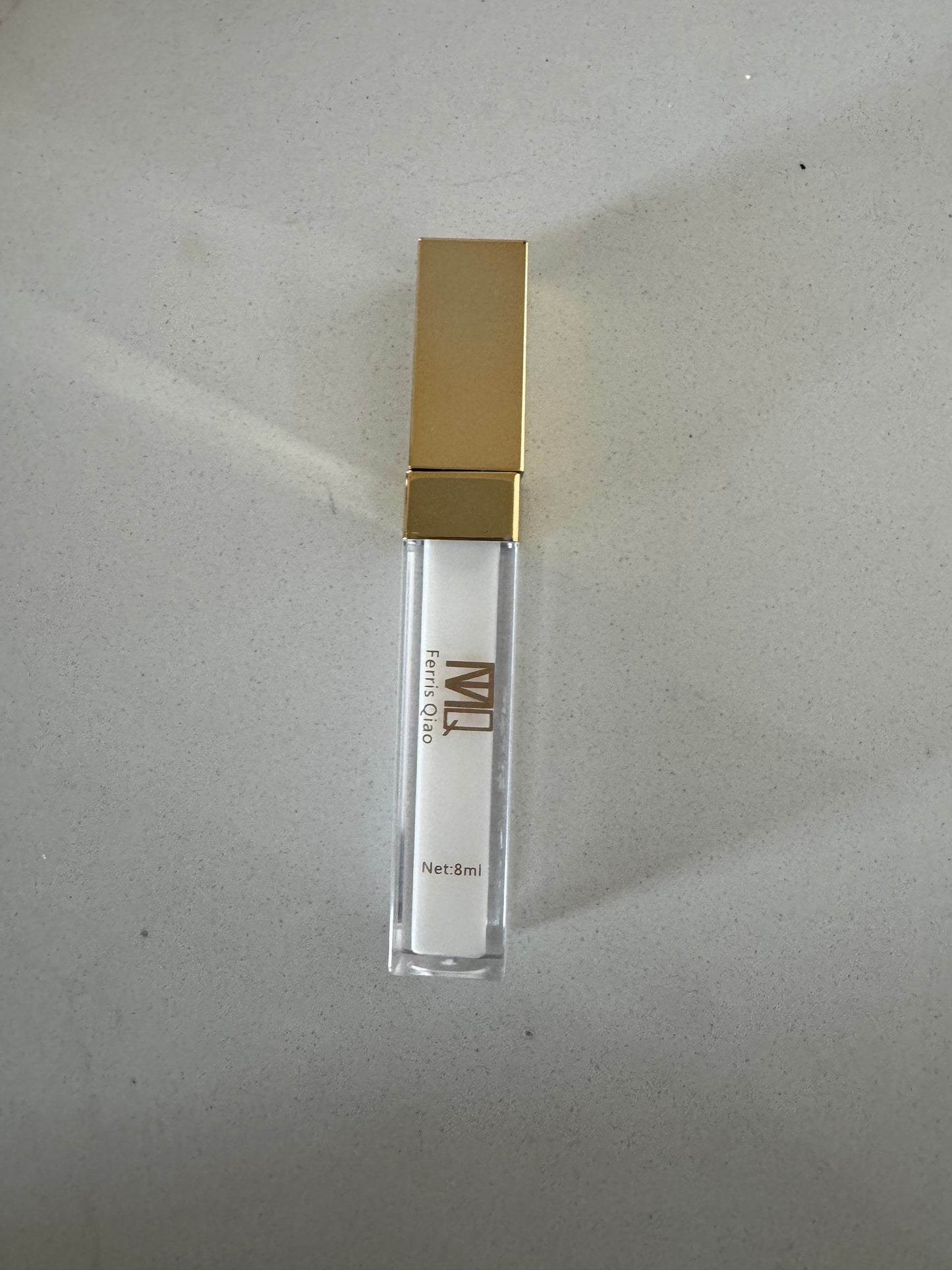 Eye lashes glue - white glass